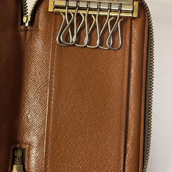 Louis Vuitton Key Holder Brown Monogram Zipper round - Picture 7 of 14